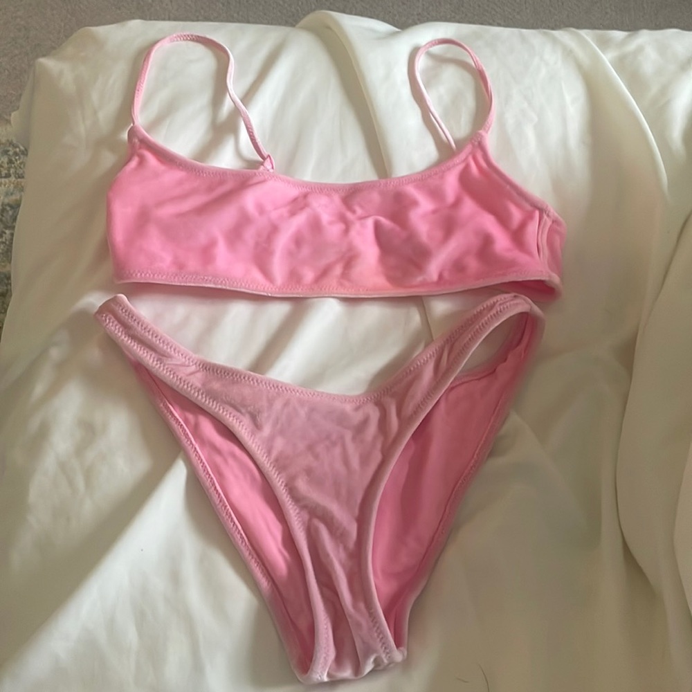 Bubblegum pink velvet triangl bikini set